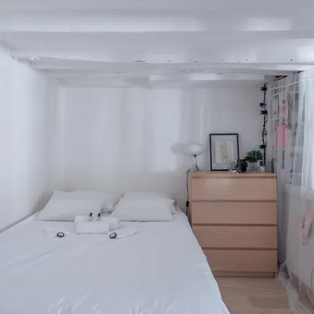 Appartamento Guestready - Stylish For 2 In The Heart Of *