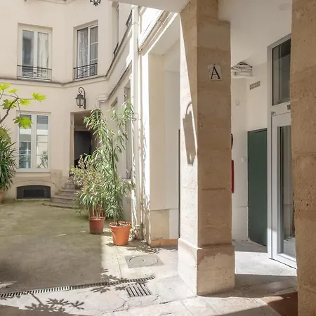Appartamento Guestready - Stylish For 2 In The Heart Of Parigi